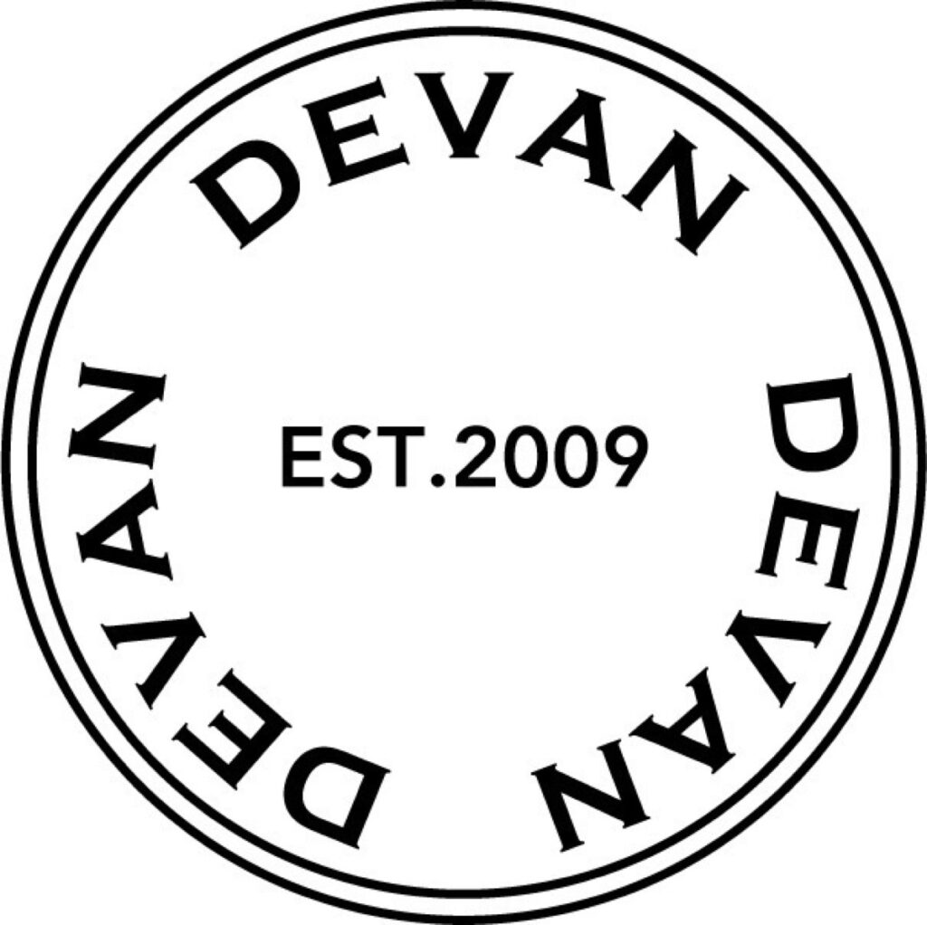 DEVAN ロゴ