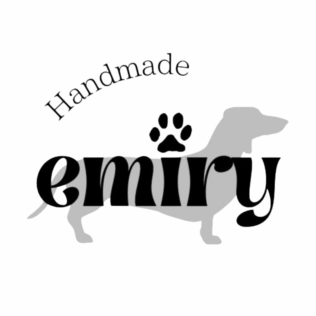 emiry ロゴ